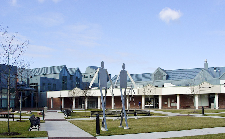 project_slide-tunxis_college_1.jpg
